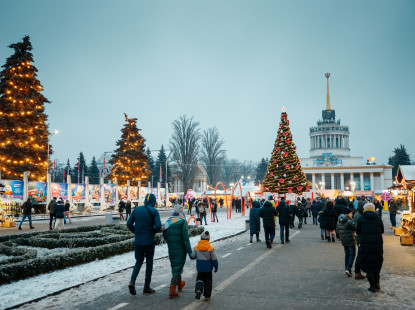 «Зимова країна на ВДНГ»: гід святковими розвагами та локаціями