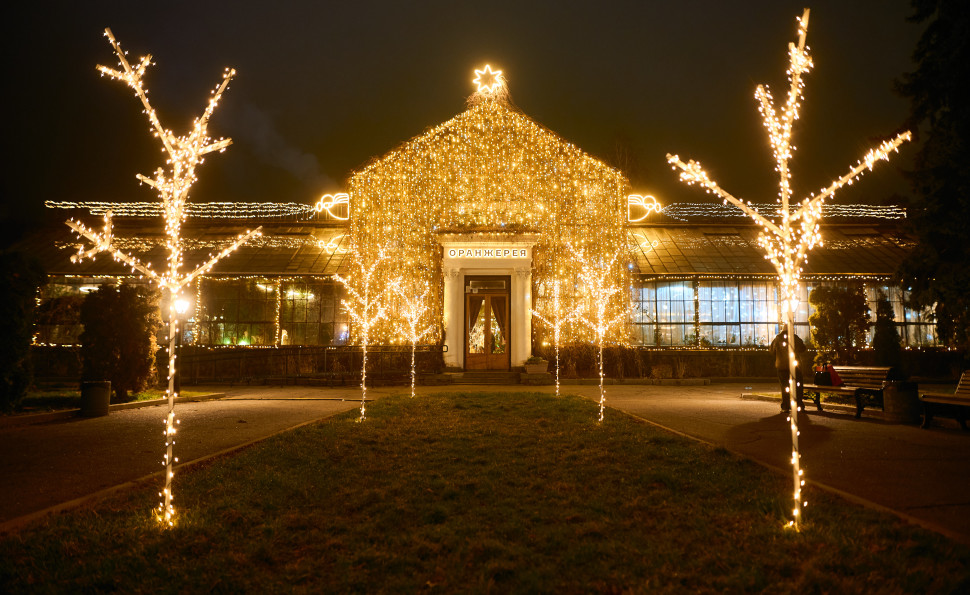 Оранжерея Чар на ВДНГ — місце, де квітнуть казкові історії навіть взимку. 
